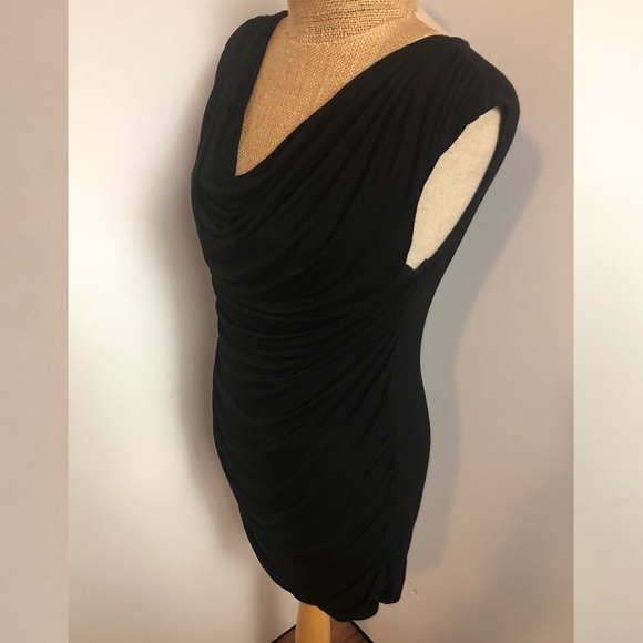 ‼️LAST CHANCE‼️ Express - Little Black Mini Dress - Picture 2 of 6